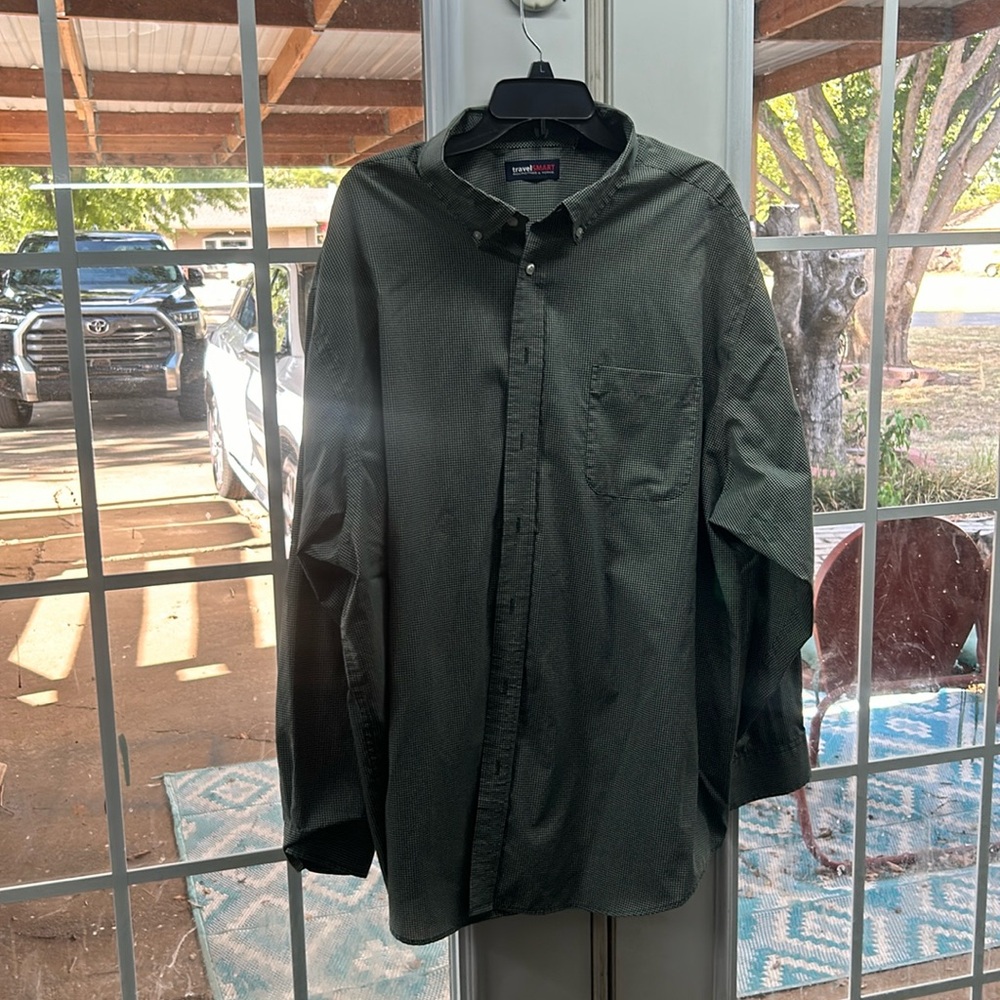 Men’s Dress Shirt. Roundtree and Yorke. 3XLB.